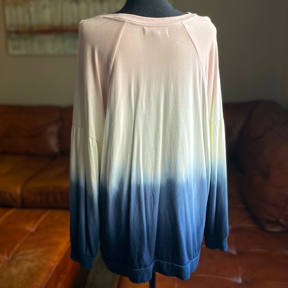 Maternity Balloon Sleeve Ombré Blue White Pink Sweatshirt - Picture 5 of 11